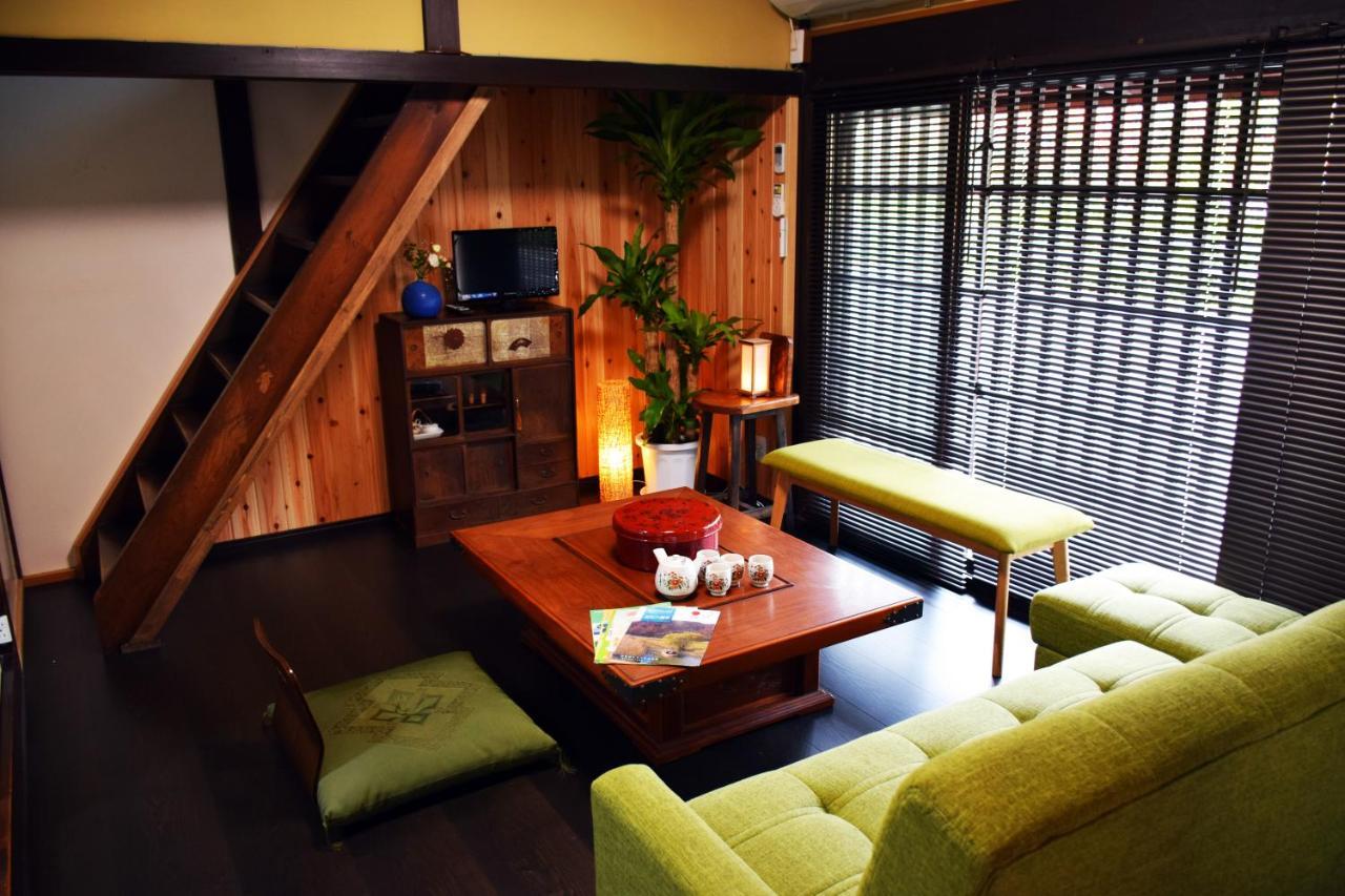 Guesthouse Mio Омихачиман Екстериор снимка